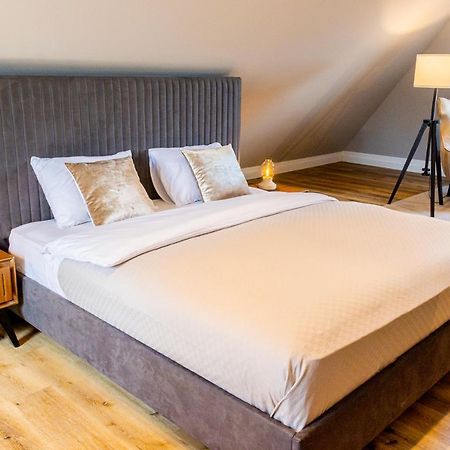 Moderne Maisonette Ferienwohnung Mit Gartenzugang, Nur 7 Gehminuten Zum Strand, Parkplatz & Fahrradunterstellplatz Шарбойц Экстерьер фото