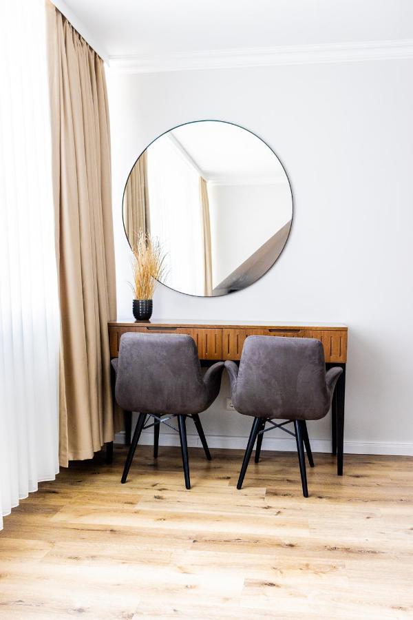 Moderne Maisonette Ferienwohnung Mit Gartenzugang, Nur 7 Gehminuten Zum Strand, Parkplatz & Fahrradunterstellplatz Шарбойц Экстерьер фото